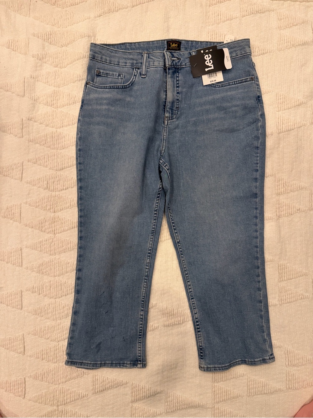 Lee Women’s Light Blue Mid-Rise Capri’s